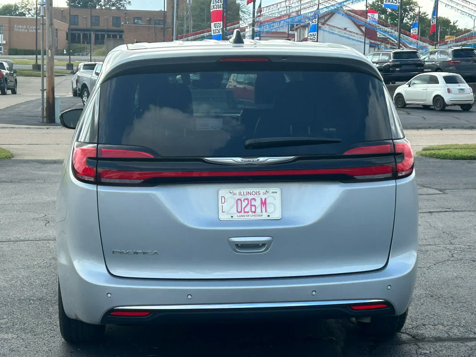 Used 2024 Chrysler Pacifica Touring-L FWD image 5
