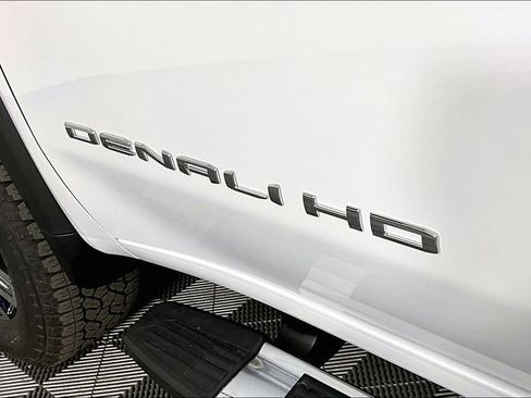 New 2026 GMC Sierra 2500 Denali w/ Denali Reserve Package AWD/4WD image 10