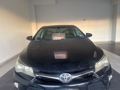 Used 2017 Toyota Camry LE FWD image 4