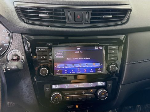 Used 2018 Nissan Rogue SV image 18