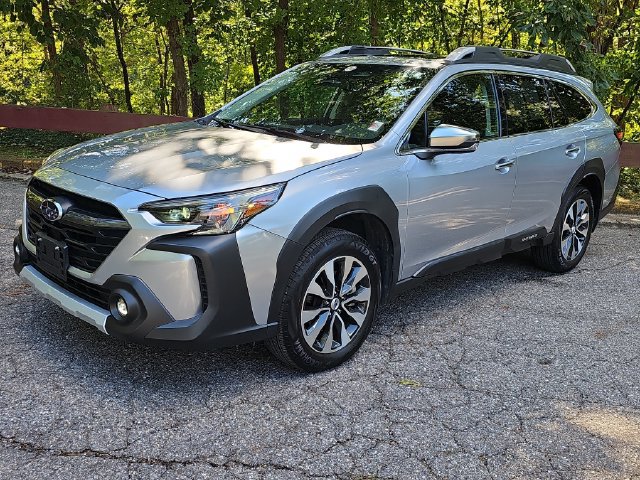 Certified 2024 Subaru Outback Touring AWD/4WD image 4
