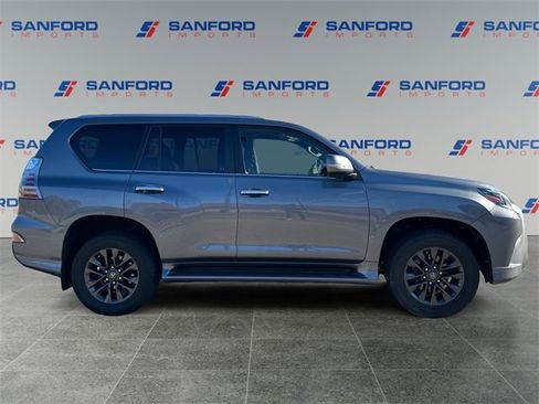 Used 2021 Lexus GX 460 Premium image 6