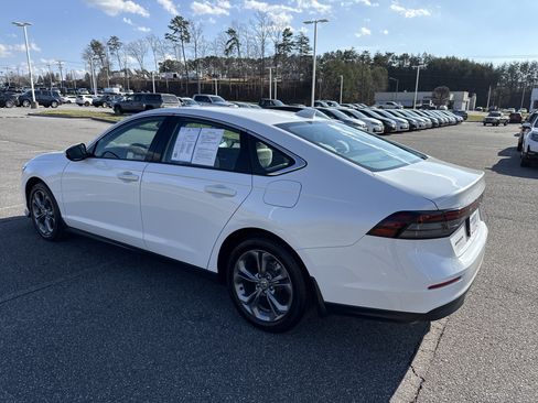 Used 2024 Honda Accord EX image 8