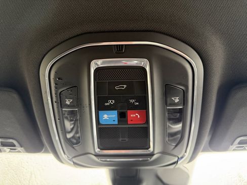 Used 2024 Jeep Grand Cherokee L Laredo image 28