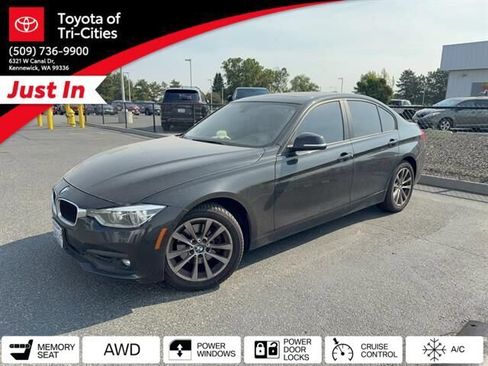 Used 2018 BMW 320i xDrive Sedan AWD/4WD image 30