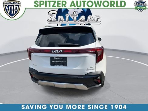 Certified 2025 Kia Seltos EX w/ EX Sunroof Package AWD/4WD image 8