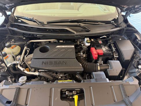 Used 2025 Nissan Rogue SV FWD image 33