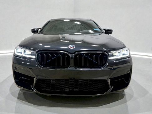 Used 2023 BMW M5 image 8