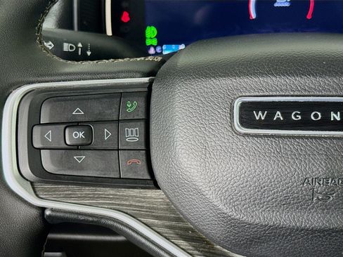 Used 2024 Jeep Wagoneer Series II w/ Flexible Seating Group RWD image 13