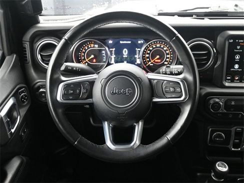 Used 2020 Jeep Wrangler Unlimited Sahara image 23