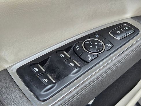 Used 2019 Lincoln Continental Reserve AWD/4WD image 15