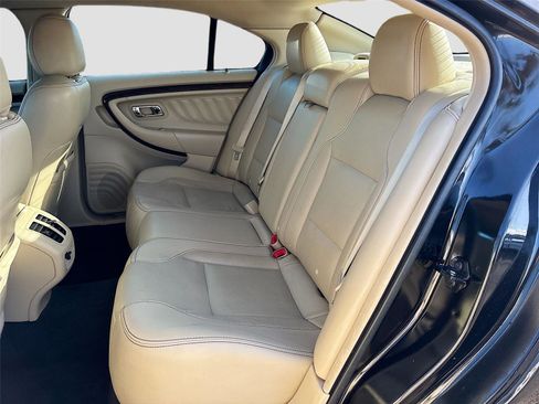 Used 2015 Ford Taurus Limited image 23