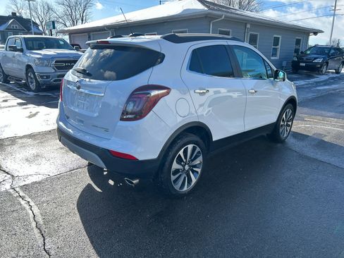 Used 2022 Buick Encore Preferred image 3