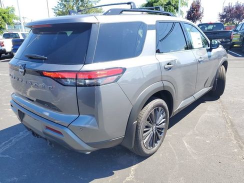 New 2026 Nissan Pathfinder SL AWD/4WD image 7