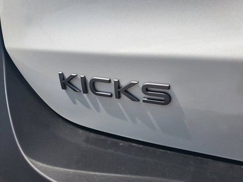 New 2026 Nissan Kicks SV w/ SV Premium Package FWD image 9