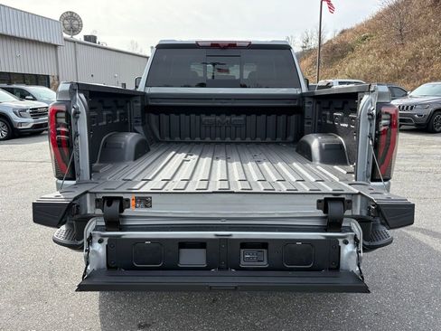 New 2026 GMC Sierra 2500 AT4X AWD/4WD image 15