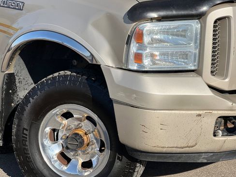 Used 2005 Ford Excursion Limited image 29