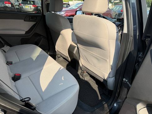Used 2014 Subaru Forester 2.5i Premium w/ All-Weather Package AWD/4WD image 31