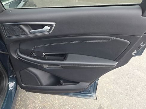 Used 2019 Ford Edge Titanium w/ Cold Weather Package image 9
