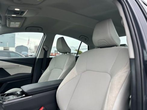 Used 2025 Toyota Camry XLE image 15