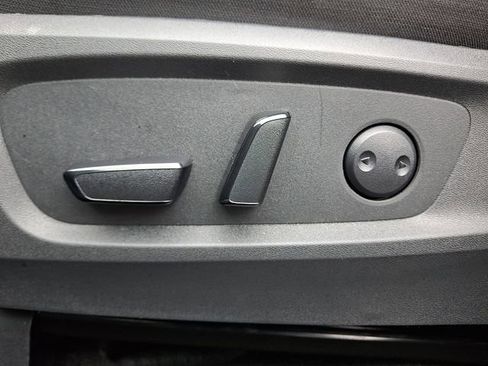 Certified 2025 Nissan Pathfinder SV image 26