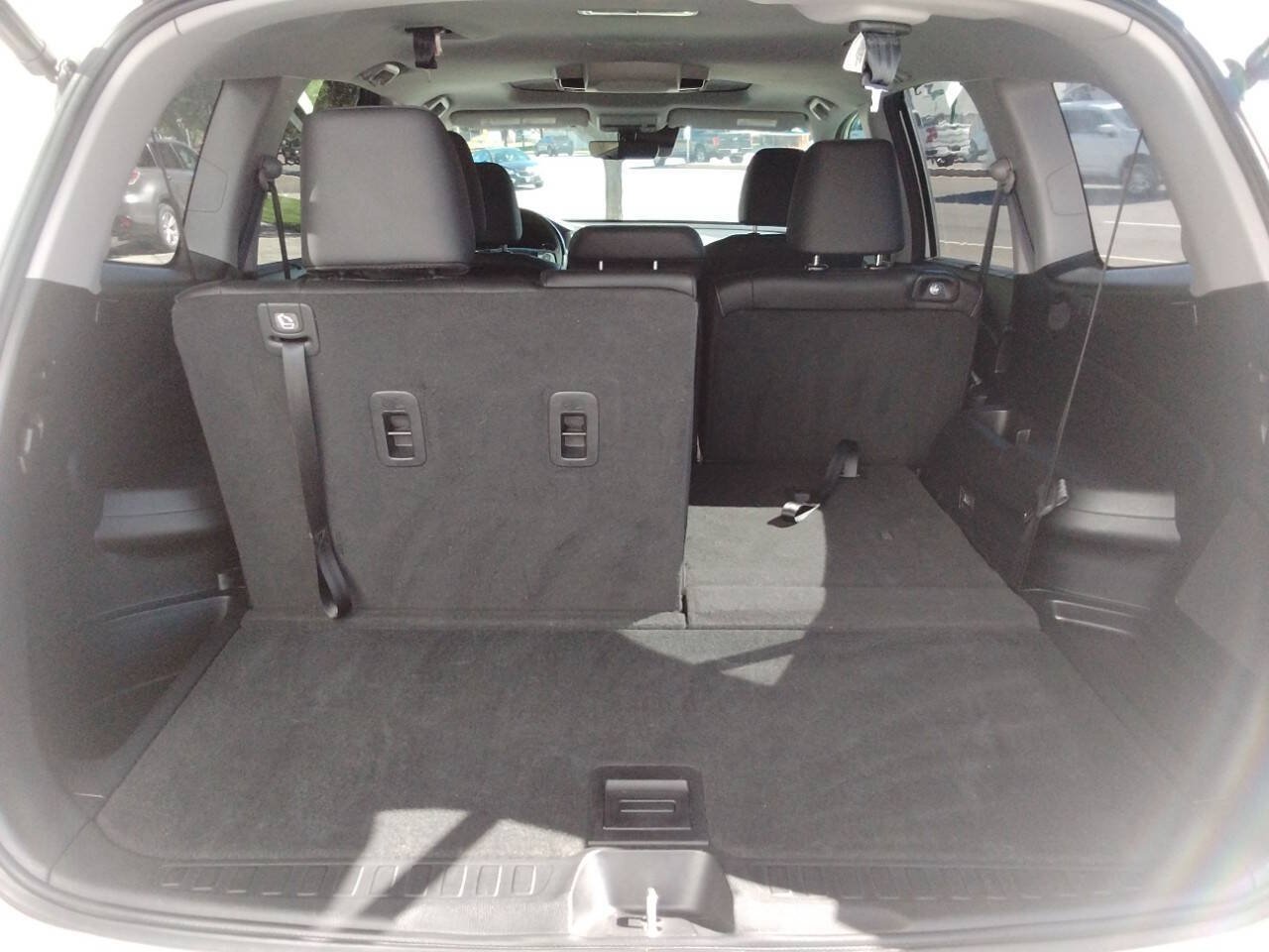 Used 2022 Honda Pilot Touring image 11