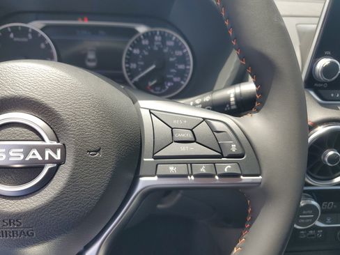 Used 2025 Nissan Sentra SR w/ Midnight Edition FWD image 18
