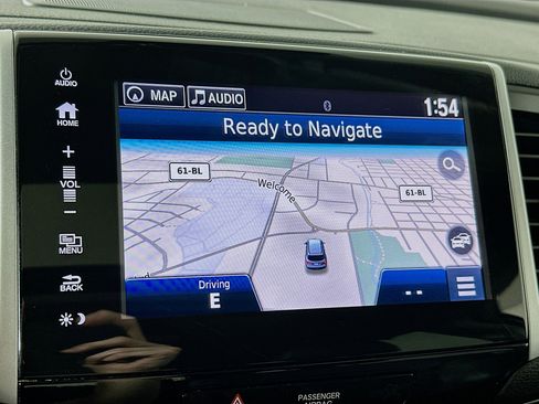 Used 2018 Honda Pilot Touring image 13