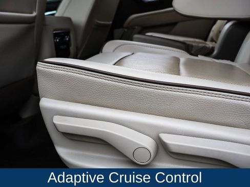 Used 2021 GMC Yukon Denali w/ Denali Premium Package image 13