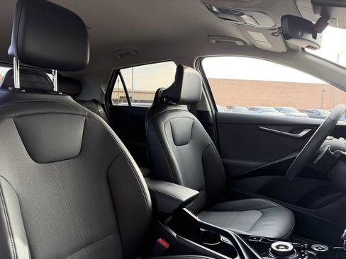 Used 2024 Kia Niro Wind w/ Wind Preserve Package image 42