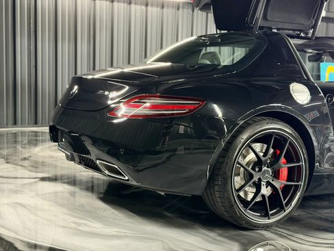 Used 2012 Mercedes-Benz SLS AMG Coupe image 21