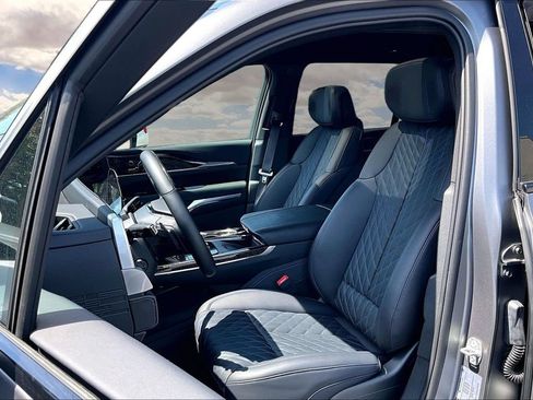 Certified 2026 Cadillac Escalade IQ Luxury 1 AWD/4WD image 21
