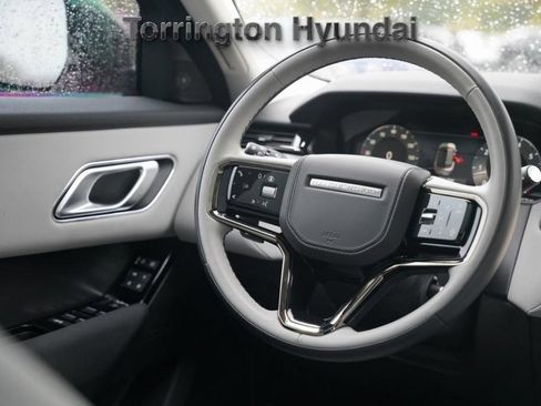 Used 2025 Land Rover Range Rover Velar Dynamic SE image 10