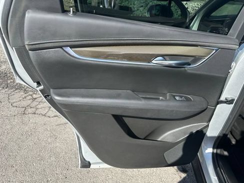 Used 2017 Cadillac XT5 Platinum w/ Driver Assist Package AWD/4WD image 20
