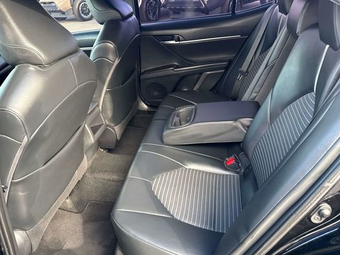 Used 2021 Toyota Camry SE FWD image 13