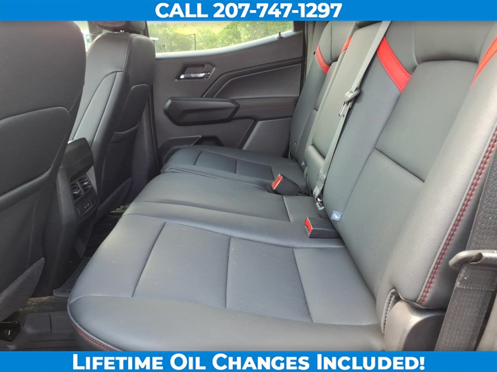 Used 2026 Chevrolet Colorado Z71 w/ Technology Package AWD/4WD image 14
