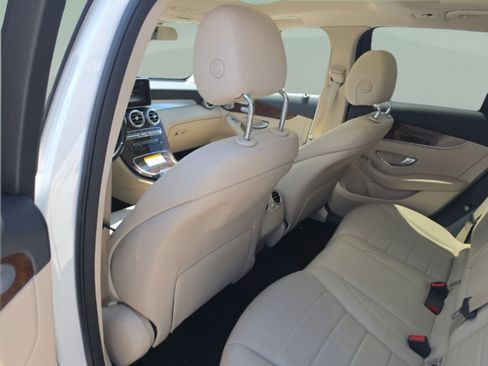 Used 2017 Mercedes-Benz GLC 300 image 23