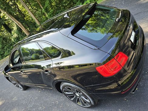 Used 2020 Bentley Bentayga Design Series image 79