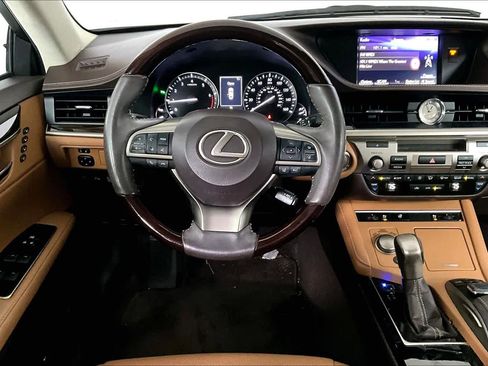Used 2017 Lexus ES 350 image 5
