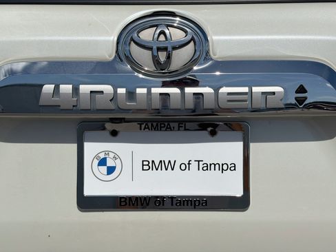 Used 2022 Toyota 4Runner Limited AWD/4WD image 11