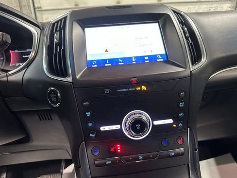Used 2020 Ford Edge Titanium w/ Equipment Group 301A image 21