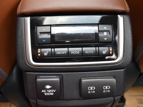 Used 2019 Subaru Ascent Touring AWD/4WD image 27