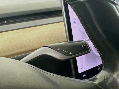 Used 2018 Tesla Model 3 Mid Range image 24