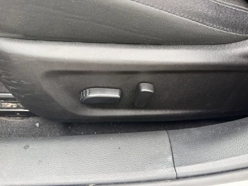 Used 2024 Nissan Altima 2.5 SV FWD image 13