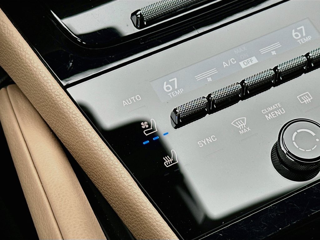 Certified 2026 Porsche Cayenne Coupe AWD/4WD image 23