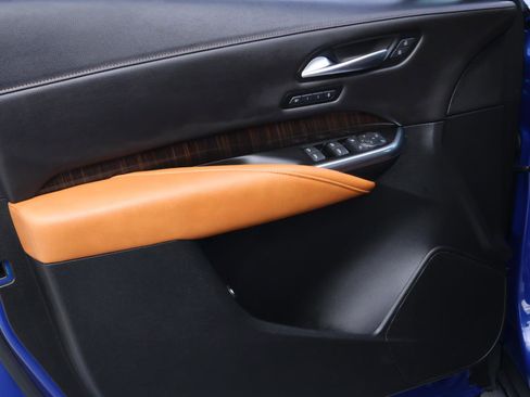 Used 2021 Cadillac XT4 Sport image 16