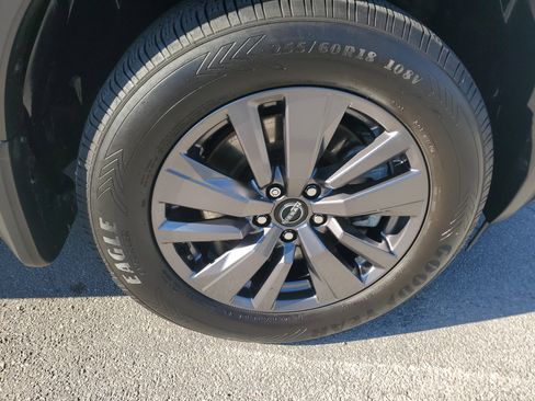 Used 2023 Nissan Pathfinder S image 28