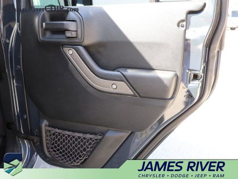 Used 2017 Jeep Wrangler Unlimited Sport w/ Quick Order Package 24S AWD/4WD image 11