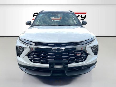 Used 2025 Chevrolet TrailBlazer RS w/ Convenience Package image 2