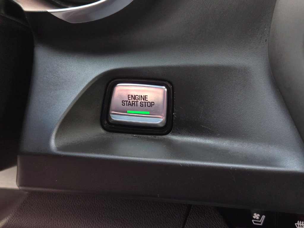 Used 2019 Chevrolet Camaro ZL1 RWD image 26